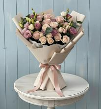 Букет цветов из:  Розы и Лизиантусы в Молчаново