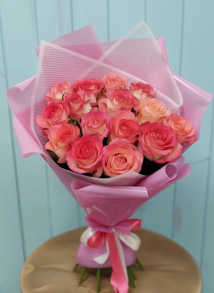 Букет 15 Розовых роз Равель в Молчаново