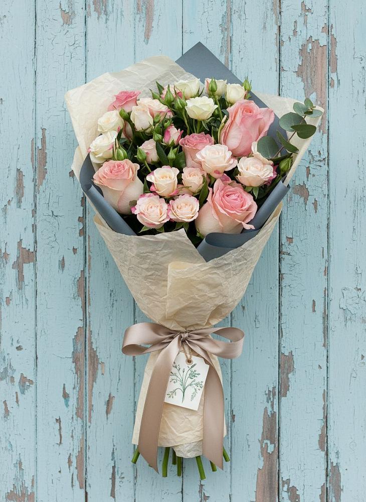 Букет цветов из: Розы в Молчаново