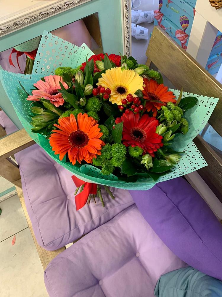 Букет цветов из: Герберы, Хризантемы и Альстромерии в Молчаново