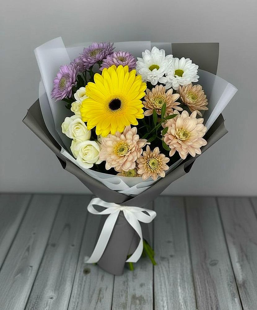 Букет цветов из: Розы, Герберы и Хризантемы в Молчаново