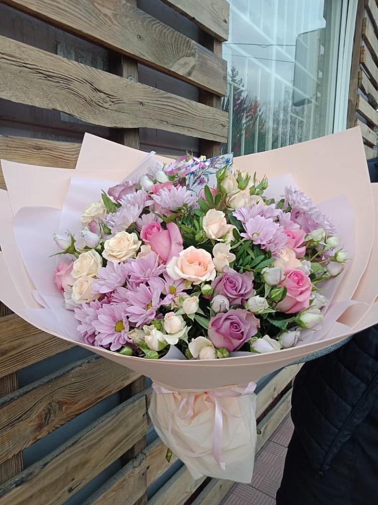 Букет цветов из: Розы и Хризантемы в Молчаново