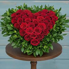 Цветочная композиция из Розы в виде сердца в Молчаново