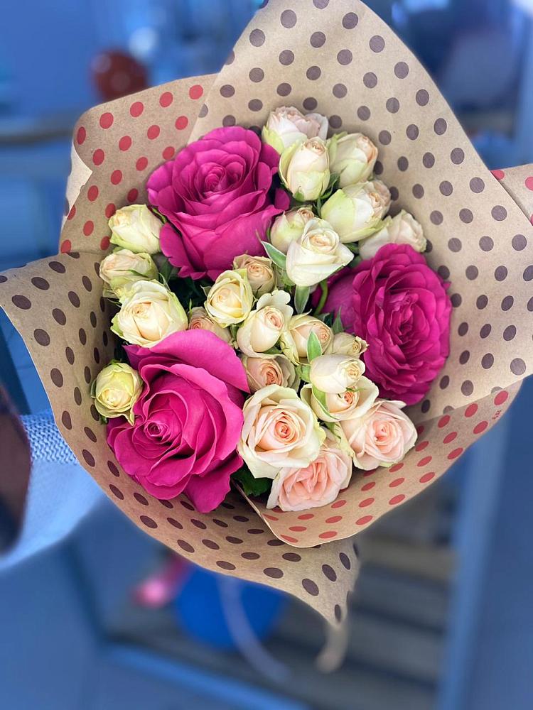 Букет цветов из: Розы в Молчаново