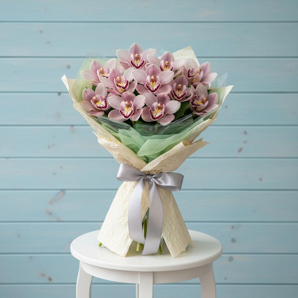 Букет цветов из: Орхидеи и Розы в Молчаново