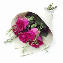 Букет цветов из:  Розы в Молчаново