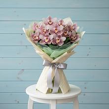 Букет цветов из:  Орхидеи и Розы #REPLACE_PRED# Молчаново