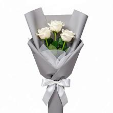 Букет 3 белые розы в Молчаново