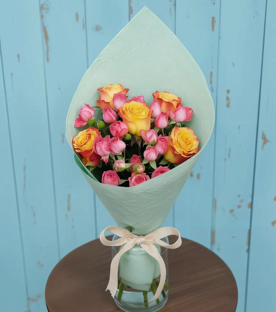 Букет цветов из: Розы в Молчаново