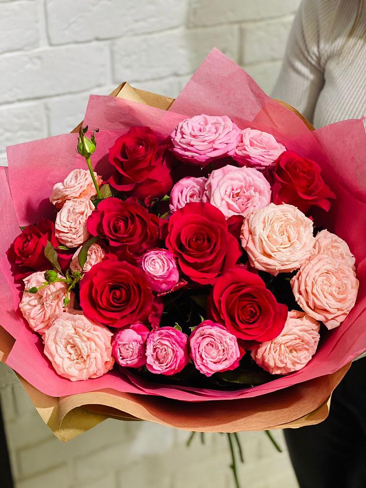 Букет цветов из: Розы в Молчаново