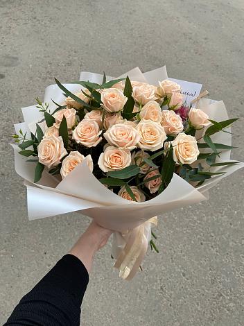 Букет Кремовые розы Латте в Молчаново