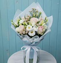 Букет цветов из:  Розы и Лизиантусы в Молчаново