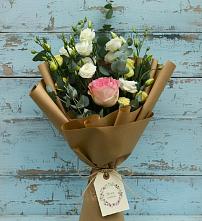Букет цветов из:  Розы и Лизиантусы в Молчаново